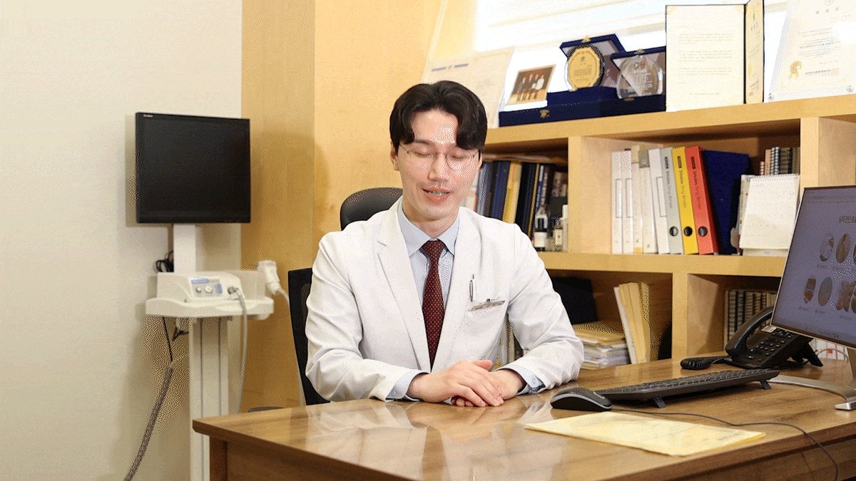 첩약 건강보험에 대해 설명하는 한의사 (영상 장면)